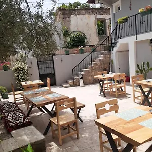 Konukevi Otelia, Ayvalı